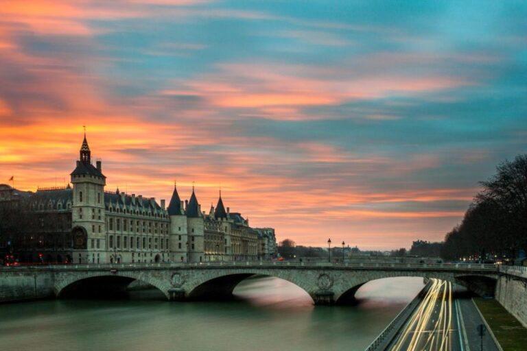Paris: Louvre Museum Entry Ticket and Seine River Cruise